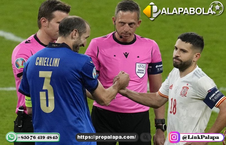 Italia vs Spanyol Tawa Giorgio Chiellini dan Ketegangan Jordi Alba