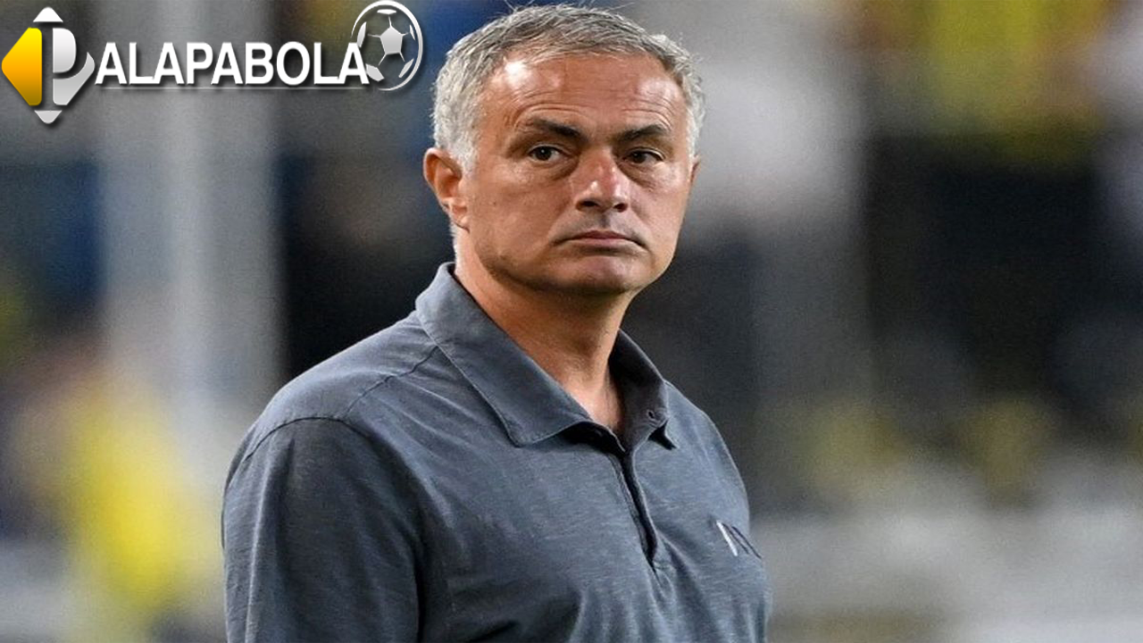 Mourinho Dihujani Canda Usai Kecelakaan Latihan di Fenerbahce