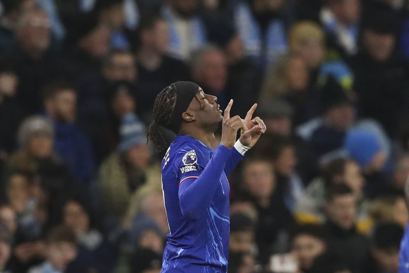 Marah! 7 Transfer yang Menuai Penolakan Fans, Terbaru Madueke