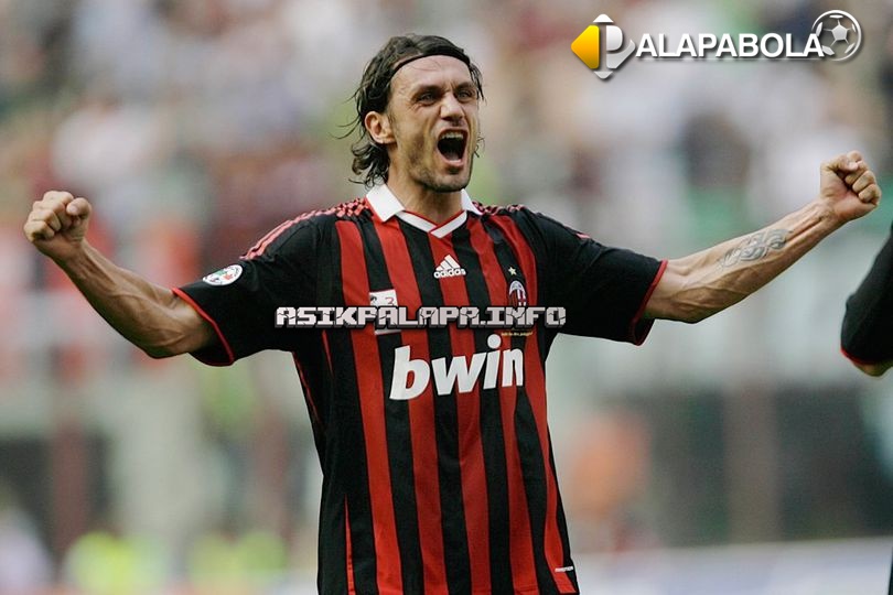 Kisah Paolo Maldini: Sepatu yang Salah, Nama Besar sang Ayah, Derby yang Menegangkan