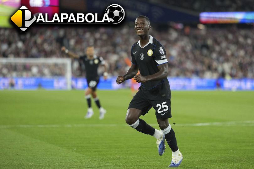 Caicedo Tolak Disandingkan dengan Legenda Chelsea: Saya Belum Setara Kante dan Makelele