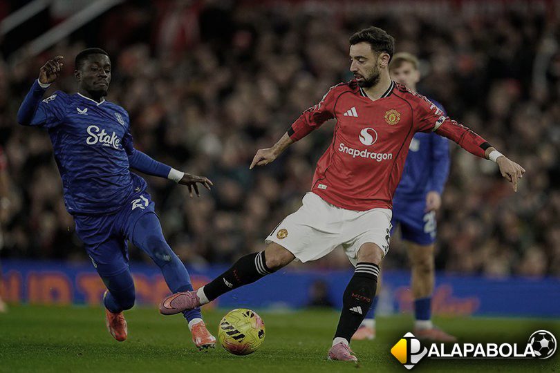 Rapor Pemain Man Utd vs Everton: Unggul Jumlah Pemain Tapi Kalah, Fernandes dan Zirkzee Mengecewakan