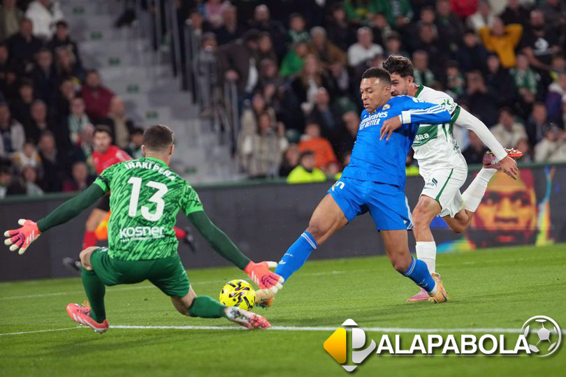 Hasil Elche vs Madrid: Tren Negatif Belum Berakhir